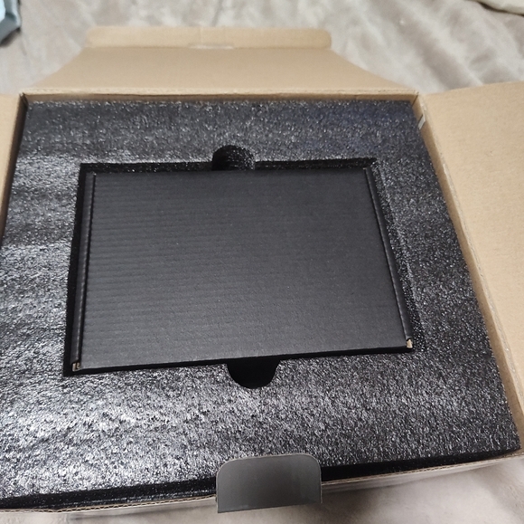 Hd Multimedia LCD Projector - Picture 3 of 5